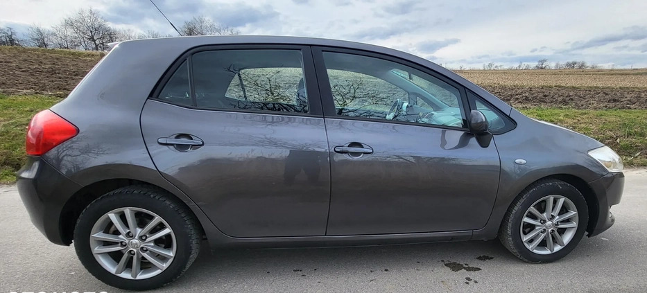 Toyota Auris cena 15500 przebieg: 226200, rok produkcji 2008 z Biłgoraj małe 172